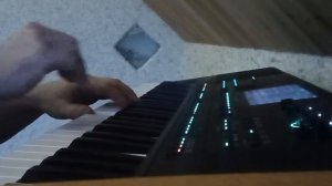 Молодая. medeli akx10