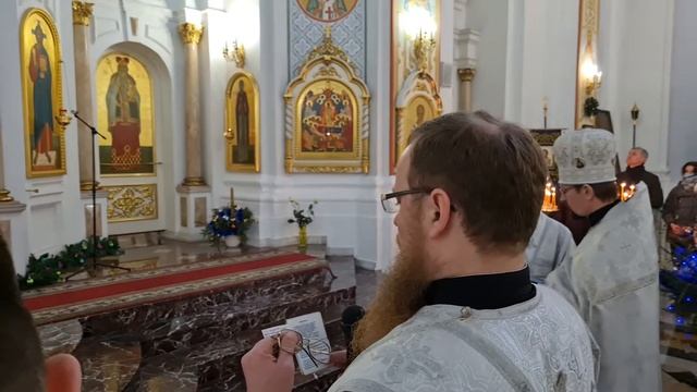 Рождественская Божественная литургия в Свято-Успенском кафедральном соборе Витебска смотреть онлайн