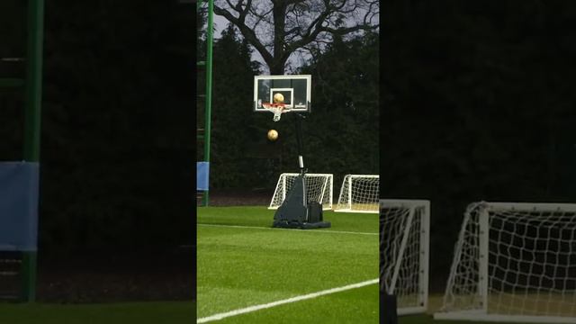 Incredible basket goal from Saul Niguez during Chelsea training.