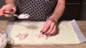 Самса с курицей из слоёного теста. Быстрый рецепт