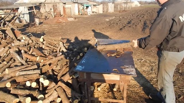 Пилим дрова циркуляркой