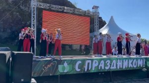 «Мандариновое солнце». Шоу-группа «В ШОКО-ладе» студия ДЮМА, ДК Юбилейный, г. Нижний Тагил