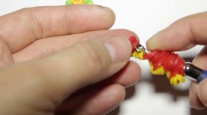 Цветочек из резинок/Плетение из резинок игрушки/Как плести из резиночек