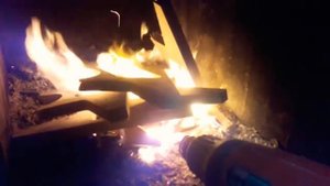 Быстрый розжиг печи строительным феном без разжижки и спичек.
