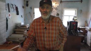 КОРМИТЬ ПЧЁЛ ИЗ ПАКЕТОВ ИЛИ КОРМУШЕК .