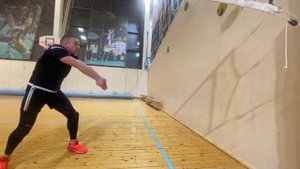 Волейбол, 10.02.2023, тренировка, доводка снизу у стены_2