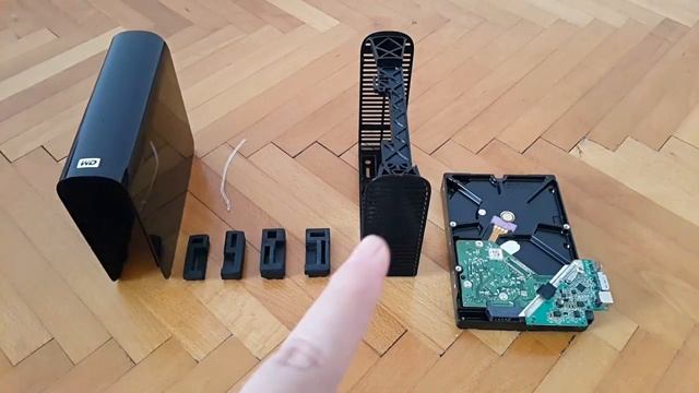 WD My Book Essential 3 TB - Enclosure Disassembly (Removing The HDD) смотреть онлайн