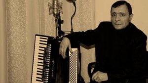 Ashot Begoyan (Gusan Totik) - Kyanqi karusel