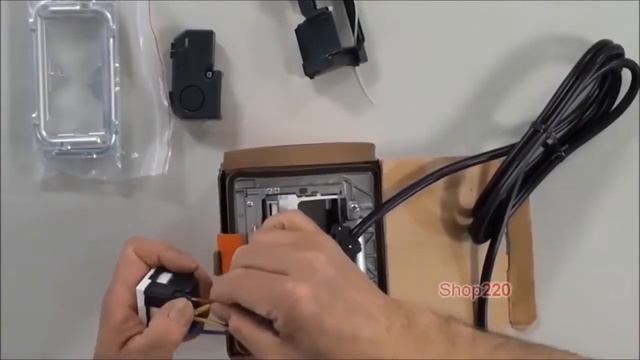 Установка розеток в лючок Legrand
