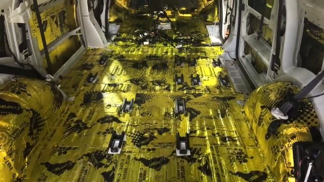 Volkswagen Caravelle шумка. Работа на результат, а он есть, и отменный - в машине тихо и спокойно смотреть онлайн