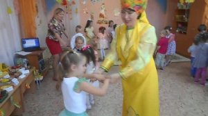 коммуникативная игра под музыку "Дружба"