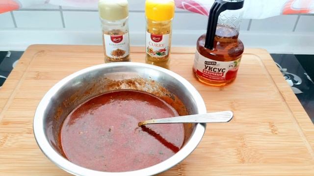 ? Грузинский соус "Сацебели".Решила "подружиться" с    зеленью кинзы.??