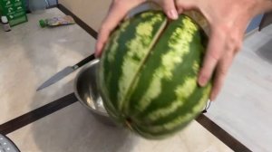 КУПИЛИ АРБУЗ В ПЯТЁРОЧКЕ????