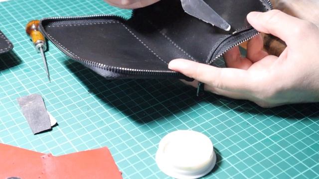 Кошелек из кожи своими руками.Портмоне из кожи. Работа с кожей. Making a handmade leather wallet.