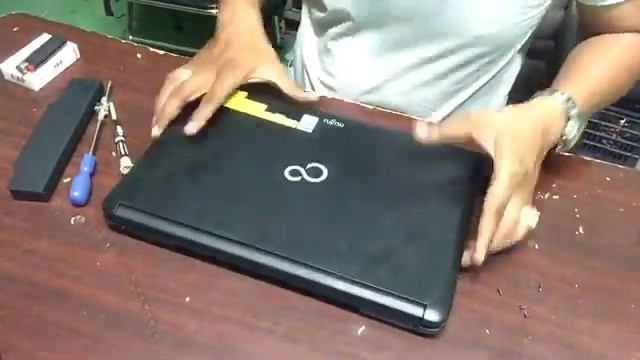 Replace keyboard Fujitsu A530 смотреть онлайн