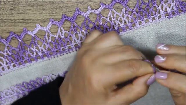 ОБВЯЗЫВАЕМ АЖУРНОЙ каймой кухонное полотенце КРЮЧКОМ. смотреть онлайн