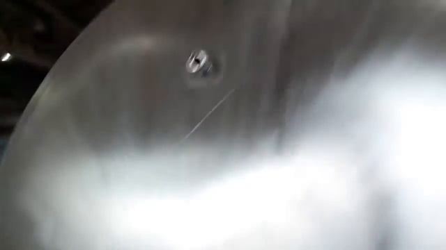 Танк вертикальный ТВ10000, емкость термоизолированая с мешалкой смотреть онлайн