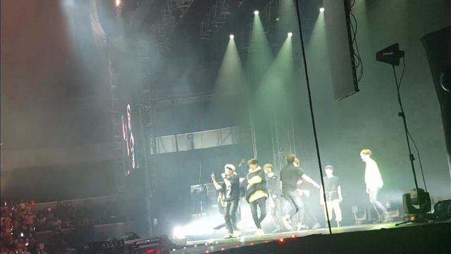 Stray Kids Unveil Tour Manila смотреть онлайн