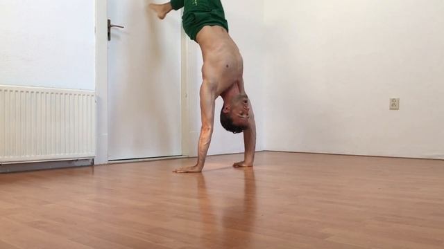 TESTING NEW CAPOEIRA TRAINING AT HOME смотреть онлайн