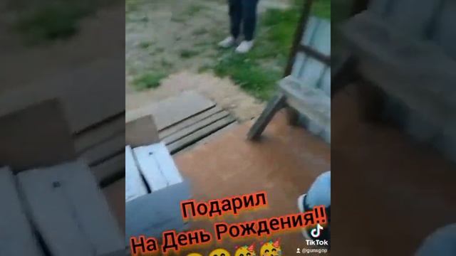 СДЕЛАЛ ПОДАРОК СЕСТРЕ НА ДЕНЬ РОЖДЕНИЯ!! ????#подарки #деньрожденья #прикол #весело