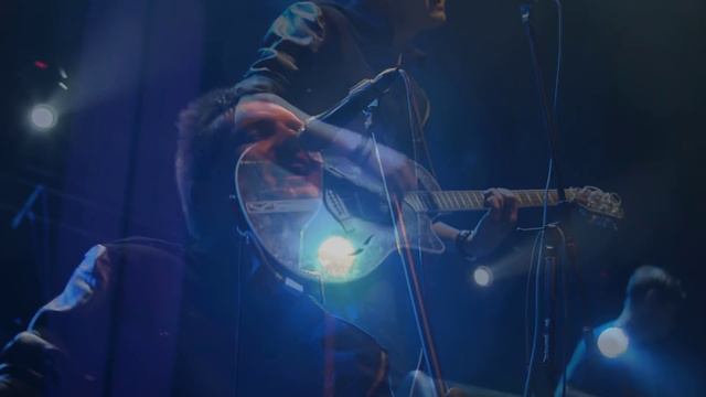 Иван и Влад Демьян Группа 7Б - Крылья Холодно Все потом YOTASPACE 9.04.2015