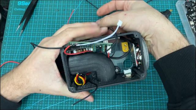 Устройство для кемпинга: зарядка, USB, воздуходув, пылесос. Все, что нужно для природы! смотреть онлайн