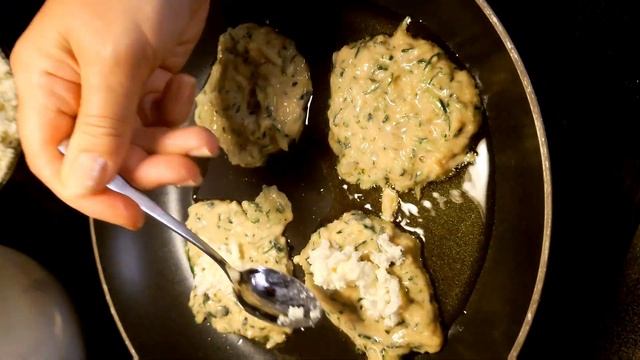 Вы никогда не ели такие вкусные осенние оладьи/Цукини оладьи с сыром #надатскойкухне #цукиниблюдо смотреть онлайн