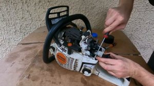 Remove Carburettor - STIHL MS 241 (same : MS 231 - MS 251)