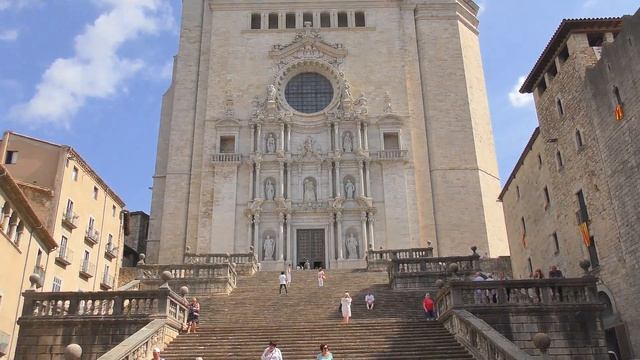 GIRONA Old Town - Catalonia - Spain (4K) смотреть онлайн