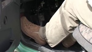 Уроки вождения-1:''Посадка и органы управления''.