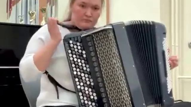 Е.Дербенко Сюита  "Контрасты" ( "Прелюдия" , "Остинато") исп. А.Лаптандер