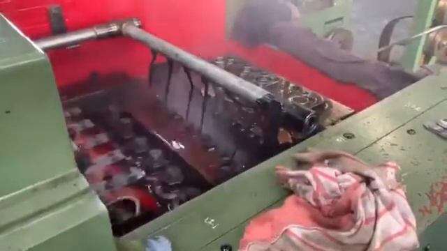 Высадочный пресс с подогревом проволоки для изготовления гаек M6-M8 из нерж. стали. смотреть онлайн