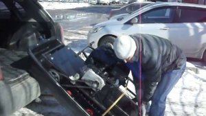 Погрузка мотобуксировщика "Снежок 1300мм-9л.с. в авто в одного