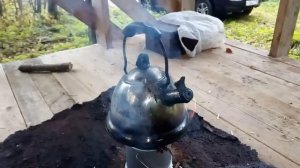 Печка щепочница тест, чайник на сырых дровах за 10 минут.