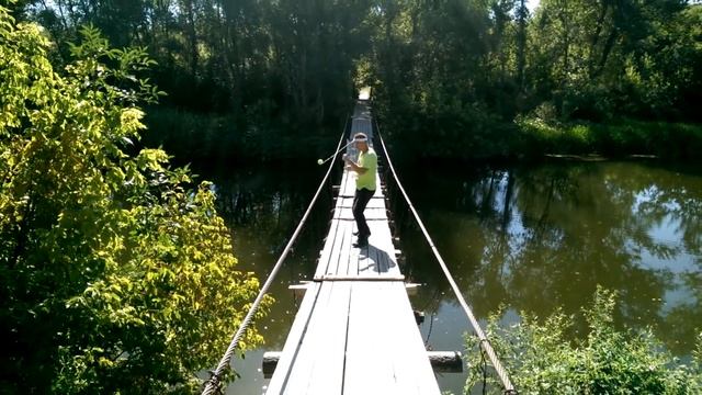 Работа на мосту с мячиком на резинке в трудных условиях смотреть онлайн