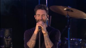 Maroon 5 - Animals (Live at PEOPLE Magazine Awards)