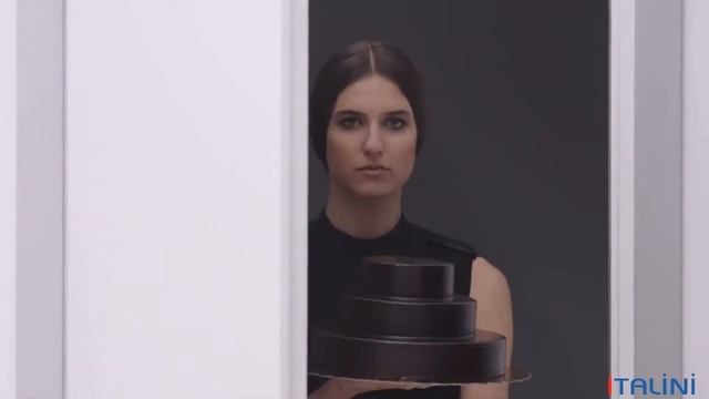 Мебель итальянской фабрики Cassina. ITALINI - поставщик мебели из Италии смотреть онлайн