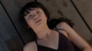 Sexy scenes in "The Uninvited" with Arielle Kebbel and Emily Browning