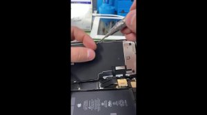 iPhone XR, не заряжается замена аккумулятора