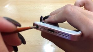 КАК ПОЧИСТИТЬ ДИНАМИК НА АЙФОНЕ | ЧИСТКА РАЗЪЕМА LIGHTNING ОТ ГРЯЗИ