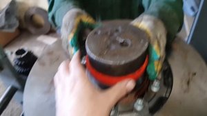 DAF 105 сальник гур, ступица и тд.