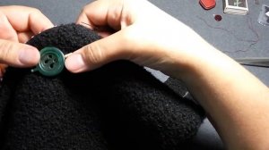 DIY. Пришить пуговицу к пальто, куртке. Швейный лайфхак