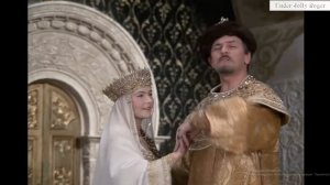 Танцуют все!..