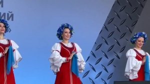 Ирина Чадова и Московский театр танца и песни «Калина красная»