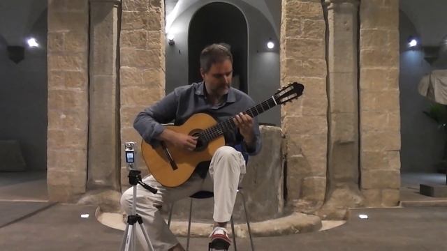 Gabriele Curciotti plays Astor Piazzolla: Milonga del Angel смотреть онлайн
