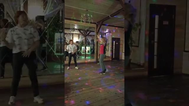 Танцы в кафе Залив г. Чебоксары Ты так прекрасна . как цветок ........... смотреть онлайн