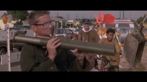 С меня хватит!/Falling Down (1993) сцена с базукой и рабочими