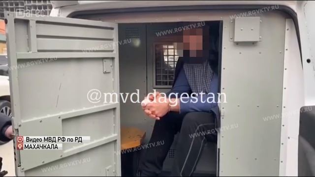 В Махачкале жестоко расправились с молодым человеком смотреть онлайн