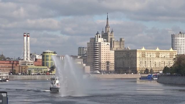 Водные учения МЧС у Москва Сити