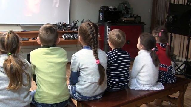 Дети на занятиях по робототехнике смотреть онлайн